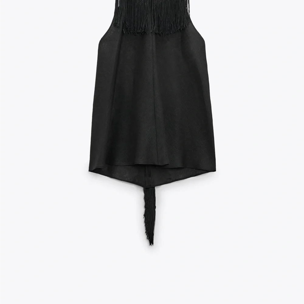 Zara Black LINEN FRINGE HALTER TOP
NWT Size Medium - Picture 8 of 8